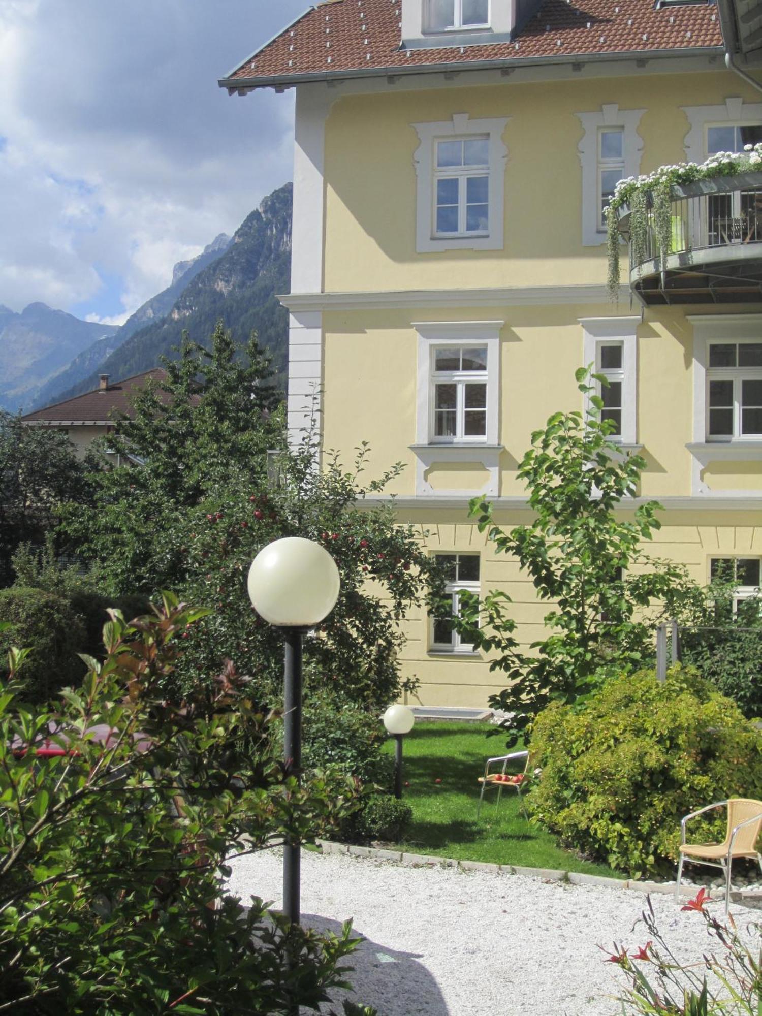 Residence Zum Theater Colle Isarco Kültér fotó