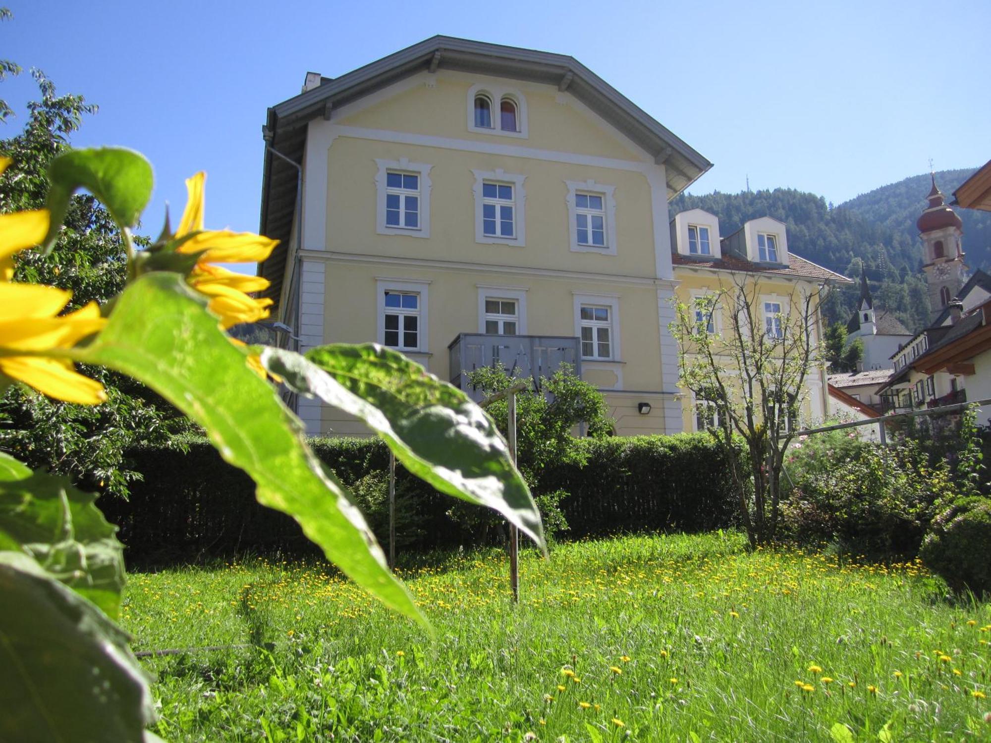Residence Zum Theater Colle Isarco Kültér fotó